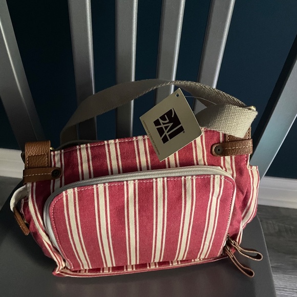 NWT GAL Bag - Red & White w Tan Accents - Lots of Pockets & Adjustable Strap - Picture 2 of 6
